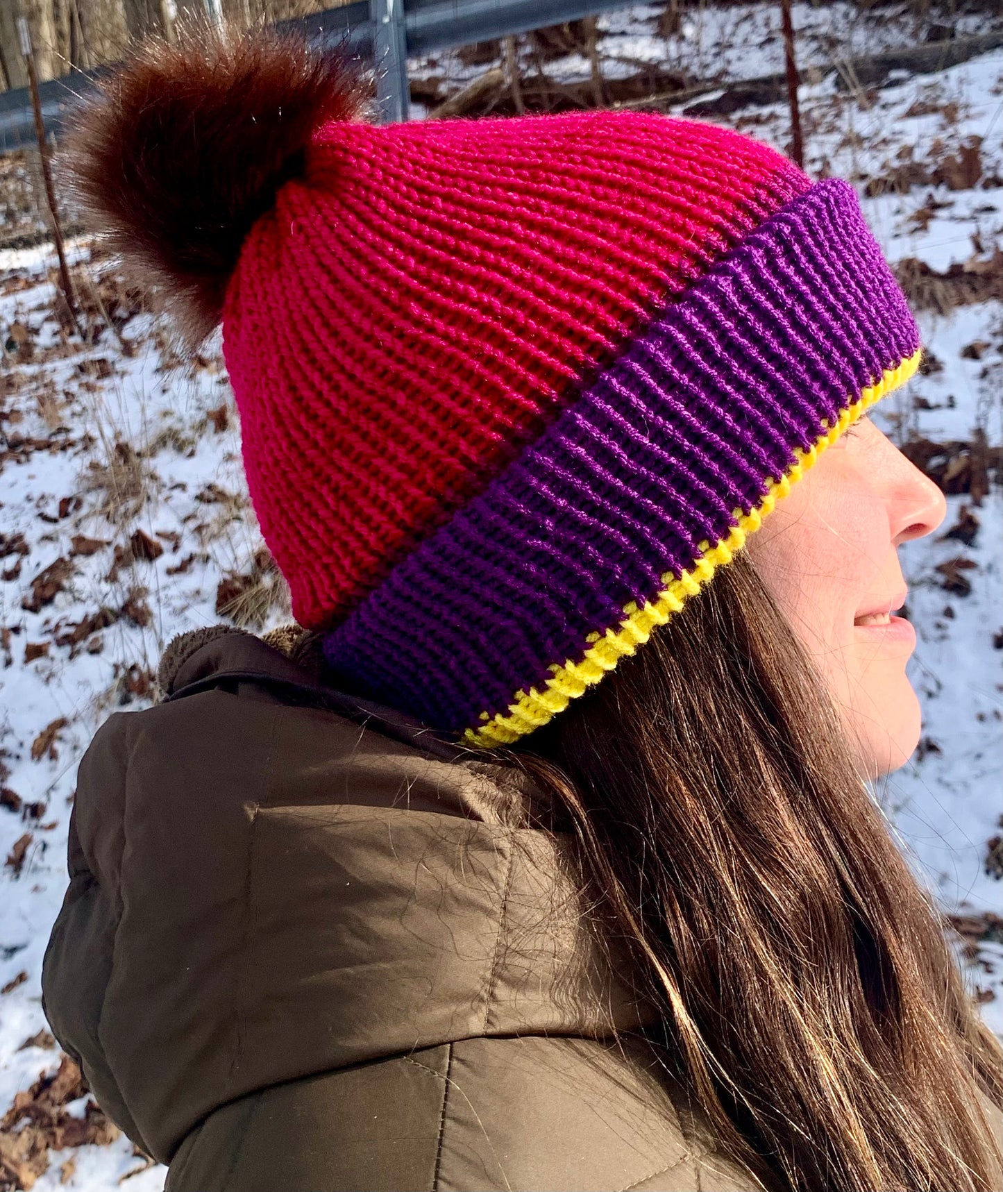 Knit hat reversible yellow purple pink